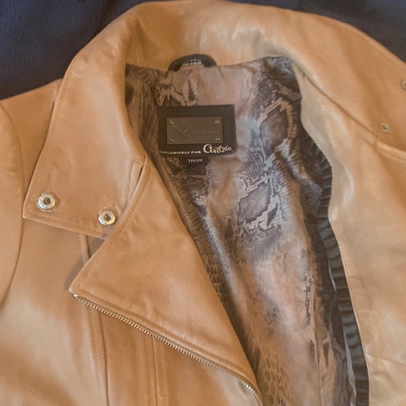 Mackage jacket - Picture 2 of 11